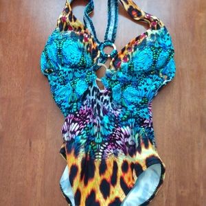 Venus Crisscross One-Piece, size 6, super cute, new